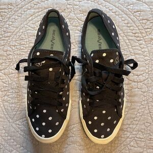 Women’s Monterrey Sneaker Size 10